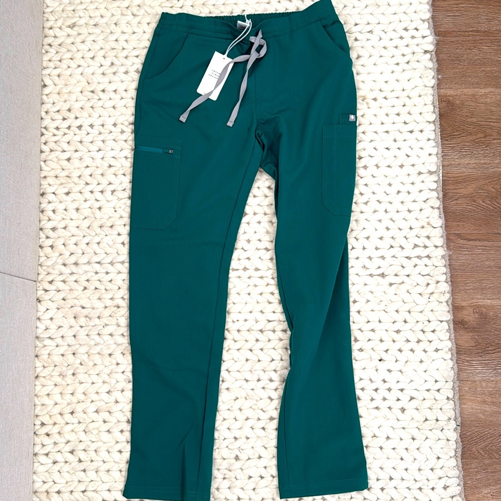 BRAND NEW Scrub set